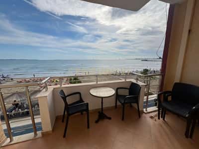 JEPET ME QIRA APARTAMENT 3+1 NE PLAZH VIJE E PARE ME DETIN !