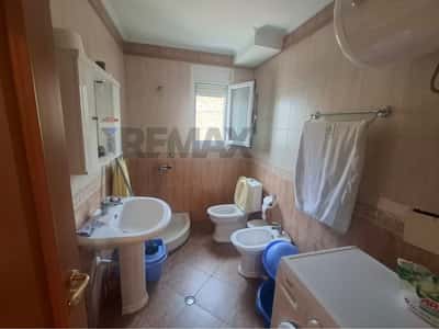 Gjimnazi Ali Demi, Vlorë