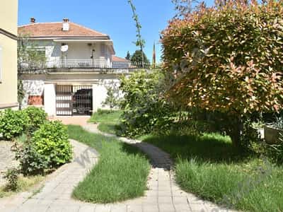 3 storey villa for rent near Kavaja street in Tirana, Albania