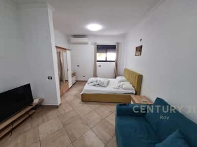 0685062709Shtepi e Ulet Me Oborr Me Qira në Lagja nr.16, Dur