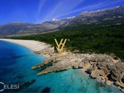 SHITET TRUALL 8.925 M2 TE GJIRI I LALZIT, PERBALLE MELIA RESORT 401.625 EURO