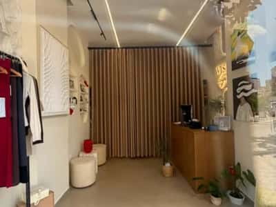 Tirane, shitet zyre Kati 0, 32 m² 170.000 € (stadiumi dinamo , sheshi willson)