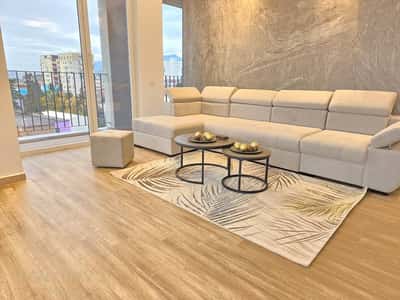 Japim me qira apartament 2+1+2+ Post Parkimi, te Rruga Riza Cerova (mes Pazarit te Ri dhe Rruges Bardhyl)