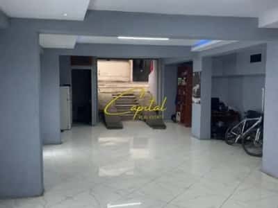 Tirane, jepet me qera ambjent biznesi Kati 0, 80 m² 550 € (SELITE)