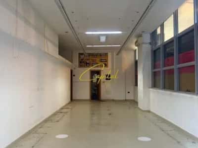 Tirane, jepet me qera dyqan Kati 0, 75 m² 1.200 € (ISH EKSPOZITA)