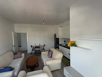 Apartament 2+1 për qira | Qendra e Golemit