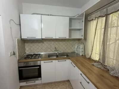 Tirane, jepet me qera apartament 2+1 Kati 1, 80 m² 500 € (Spitali Amerikan 2)