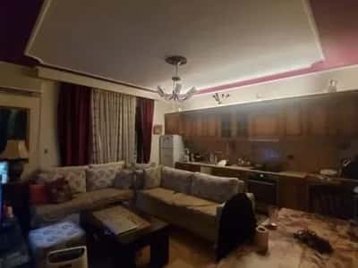 Tirane, jepet me qera apartament 2+1 Kati 1, 85 m² 400 € (Kombinat)