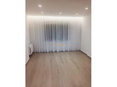 Durres, jepet me qera apartament 2+1+Ballkon Kati 3, 105 m² 500 € (Plazhi Iliria)