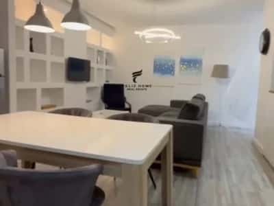 Tirane, shitet apartament 1+1+Ballkon Kati 4, 81 m² 175.000 € (RRUGA E BARRIKADAVE)