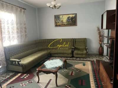 Tirane, jepet me qera Vile 3+1 Kati 2, 200 m² 500 € (FRESKU)