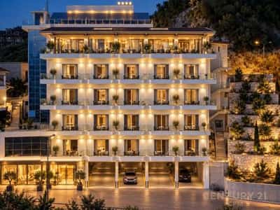 Jepet me qira Hotel 4 Yje në Vlorë me Pamje Panoramike dhe Biznes të konsoliduar.