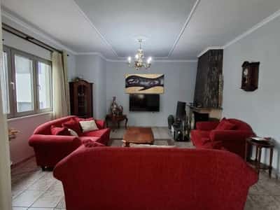 JEPET APARTAMENT ME QERA TREGU ELEKTRIK