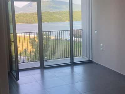 Jepet Ambient Zyre me Qira – Lake View Residence