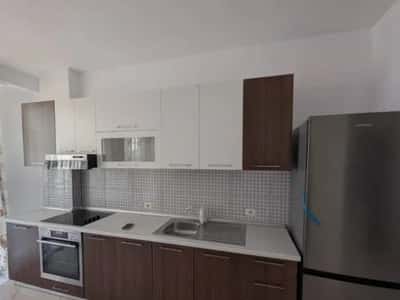 Tirane, jepet me qera apartament 2+1+Ballkon Kati 6, 106 m² 550 € (OXHAKU)