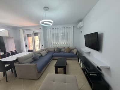 2+1,9 kateshet qender,1000 euro ,parkim 100 euro
