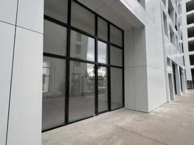 Tirane, jepet me qera dyqan Kati 0, 91 m² 1.500 € (PORCELAN)