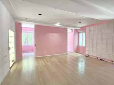 Tirane, jepet me qera ambjent biznesi Kati 1, 118 m² 1000 € (Stadiumi Dinamo)