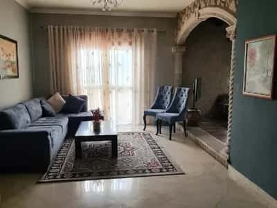 Tirane, jepet me qera Vile 3 Katshe Kati 4, 420 m² 4.000 € (MYSLYM SHYRI)