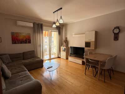 JEPET APARTAMENT ME QERA 1+1 SHESHI SKENDEBEJ