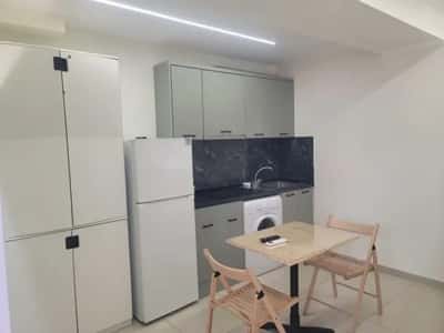 Tirane, jepet me qera apartament Studio Kati 1, 55 m² 500 € (Vasil Shanto)