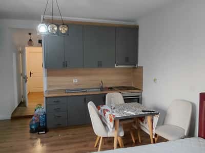 Kodra e diellit jepet me qira apartment