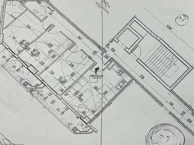 Tirane, jepet me qera zyre Kati 3, 132 m² 650 € (RRUGA E DIBRES)