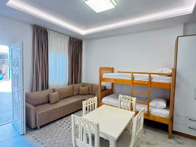 Jepet Apartament me qera 5 maj 400