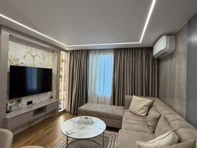 Jepet apartament duplex 2+1+2 me qira tek Liqeni i Thate , Rruga e Dibraneve , Kopshti Botanik .
