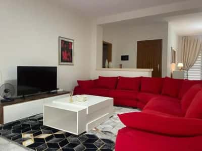 Tirane, jepet me qera apartament 2+1 Kati 1, 160 m² 650 € (PAZARI I RI)