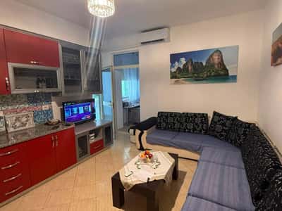 DURRES  2+1 NË QENDËR ME QIRA, , APARTAMENT KOMODE
