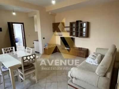 Tirane, jepet me qera Vile 2+1+Ballkon Kati 2, 100 m² 450 € (Rruga Sterio Spase)