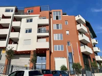 Tirane, shitet apartament duplex 4+1+Aneks+Ballkon , 194 m² 213.300 € (fresku , linze)