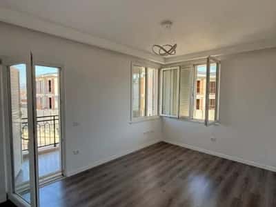 Tirane, jepet me qera Vile Vile 3 Katshe Kati 3, 720 m² 2.200 € (mjull-bathore)