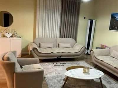 Tirane, jepet me qera shtepi 2+1+Ballkon Kati 1, 130 m² 700 € (KAMEZ)