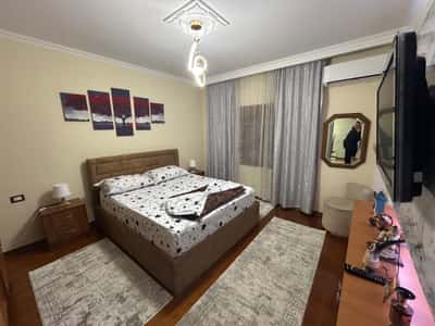 Leshohet Apartament me qera ditore