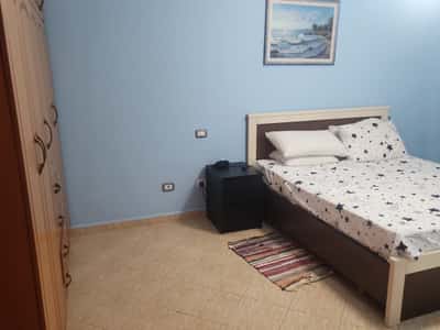 Jepet me qera 1+1 70m2 plazh
