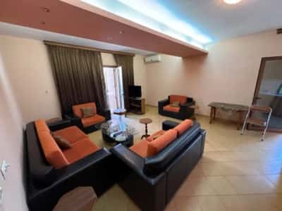 Tirane, jepet me qera apartament 3+1 Kati 3, 220 m² 50.000 Lek (Rrethrrotullimi i Shkozes)