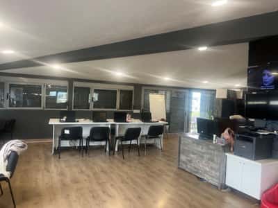 ZYRË PREMIUM 250 m² ME QIRA | ISH-TREGU ELEKTRIK
