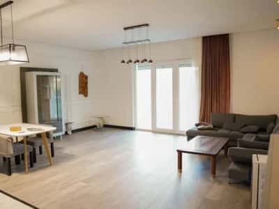 Tirane, shitet Vile , 2.500 m² 600.000 € (Bërzhitë)
