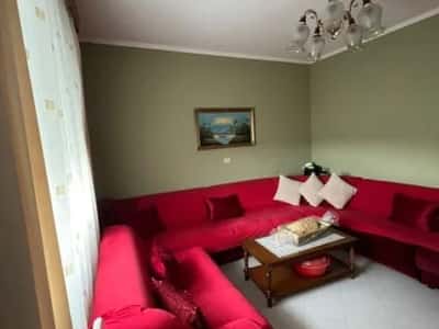 Tirane, shitet Vile Kati 3, 431 m² 400.000 € (Shkoze)