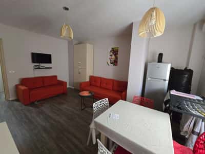 Studio Me Qira, Shkëmbi i Kavajës, Durrës!