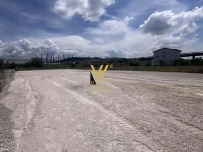 JEPET TOKE 2.500 M2 ME QERA NE VORE 1.500 EURO
