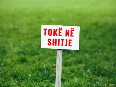 Shitet, Tokë+Kapanon, Peze-Helmes, Tirane.