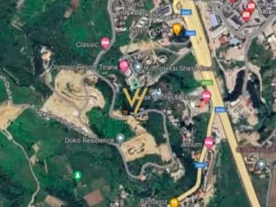 SHITET TRUALL 7.500 M2 ME NJOLLE TE KUQE PRANE TEG