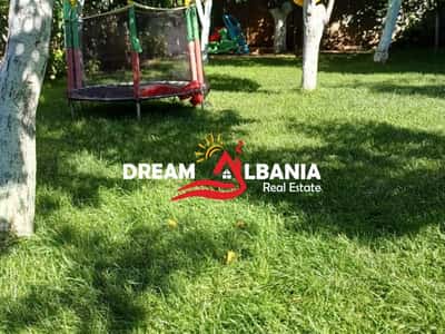 Jepet ambient bisnesi ne nje kate vile ne Sauk f ID 5490