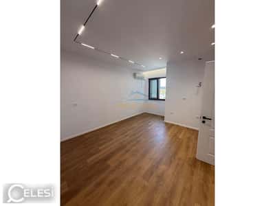 Shitet, Apartament 2+1+1, Rruga Fadil Bodinaku, Tirane