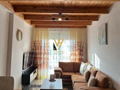 JEPET DUPLEX ME QERA TEK FRESKU 50.000 LEKE