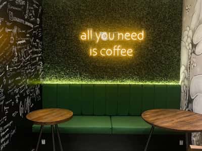 Bulevardi i Ri, jepet me qera Bar-Lounge ne gjendje pune!