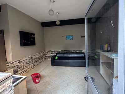 AMBIENT 50m² ME QIRA – RRUGA E KAVAJËS